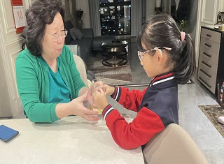 华泾小学重阳节1.jpg